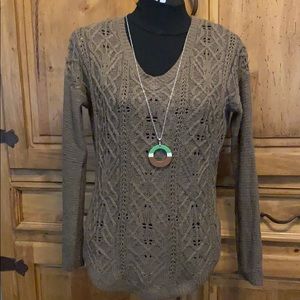 Pink Rose Cable Knit V neck sweater. Medium